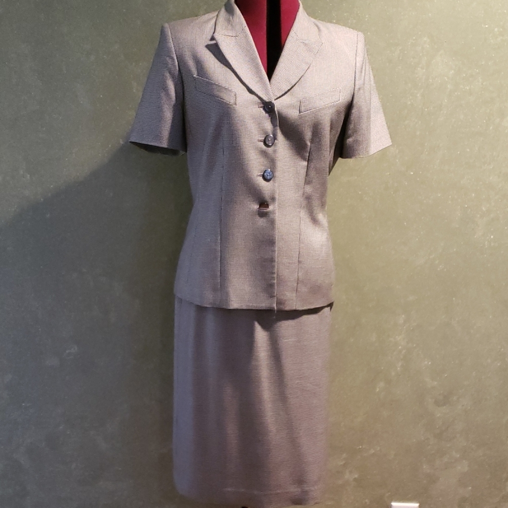 Ladies suit